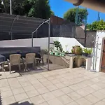 Maison Chaleureuse A Avec Vue Sur Le Jardin *