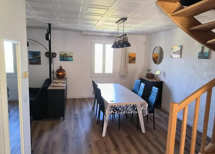 Maison Chaleureuse A Avec Vue Sur Le Jardin *