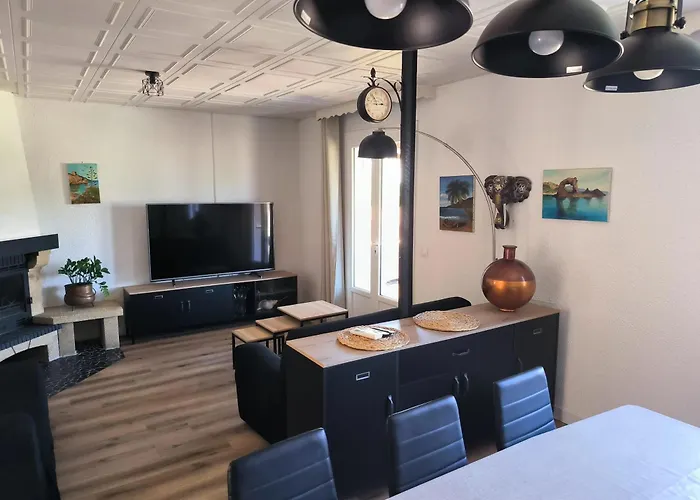 Maison Chaleureuse A Avec Vue Sur Le Jardin Ajaccio (Corsica)